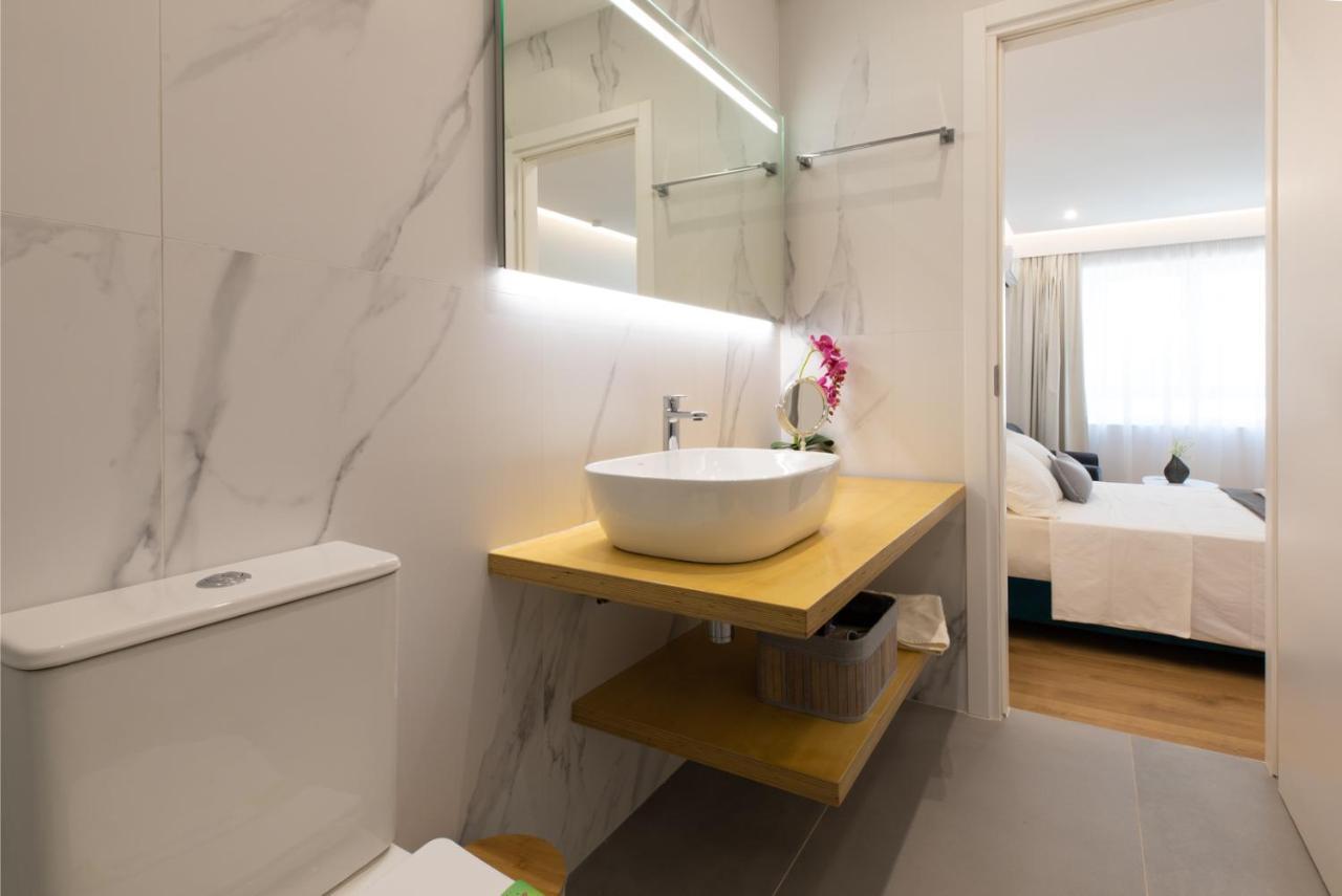 Minimal In Plaka